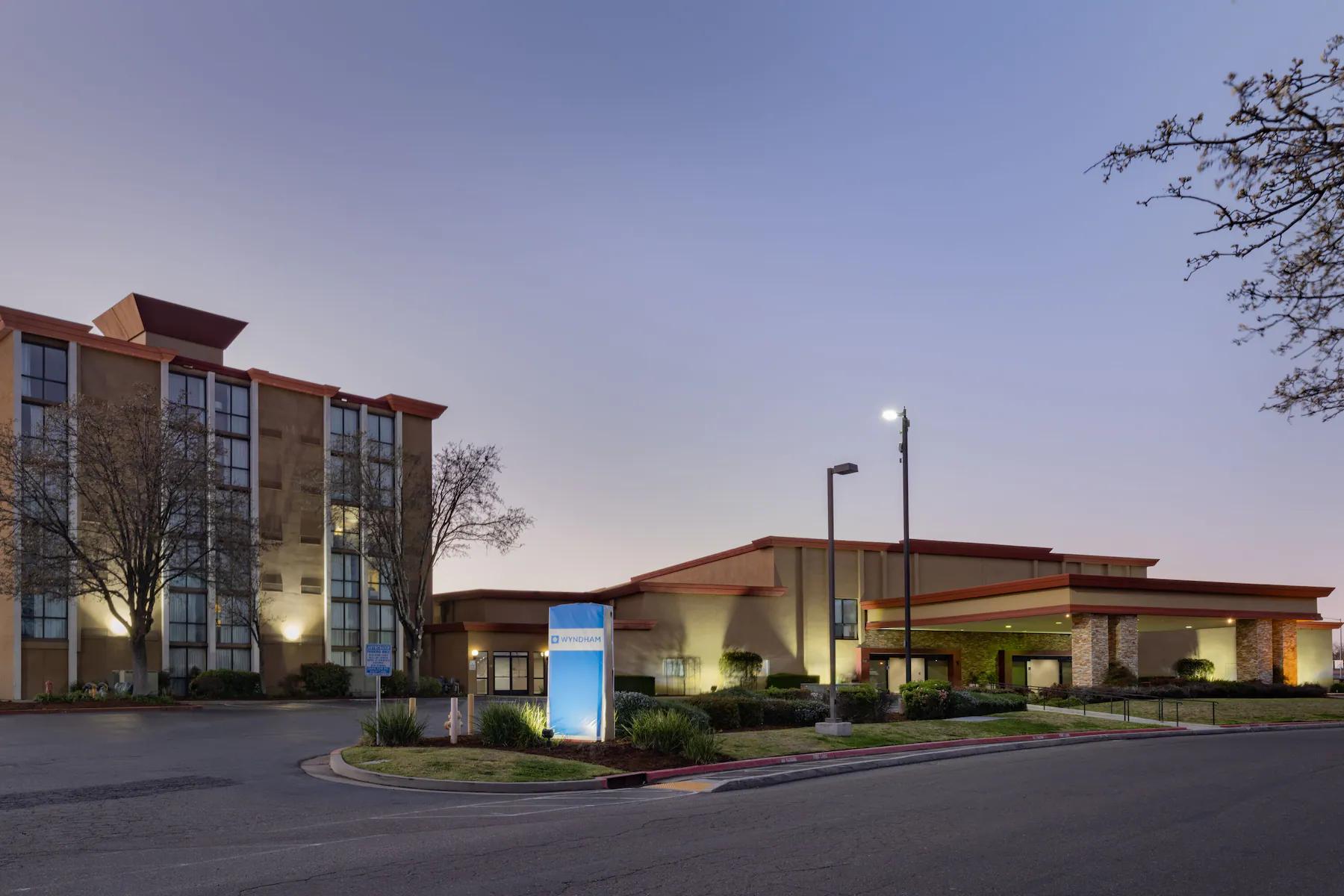 Wyndham Sacramento Hotel Carmichael Exterior foto