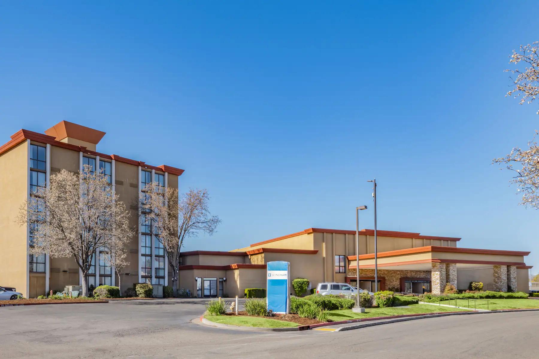 Wyndham Sacramento Hotel Carmichael Exterior foto